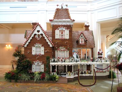 Christmas Gingerbread House