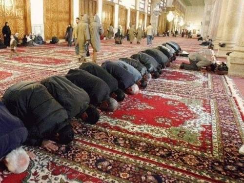 Muslim Prayer - Salah