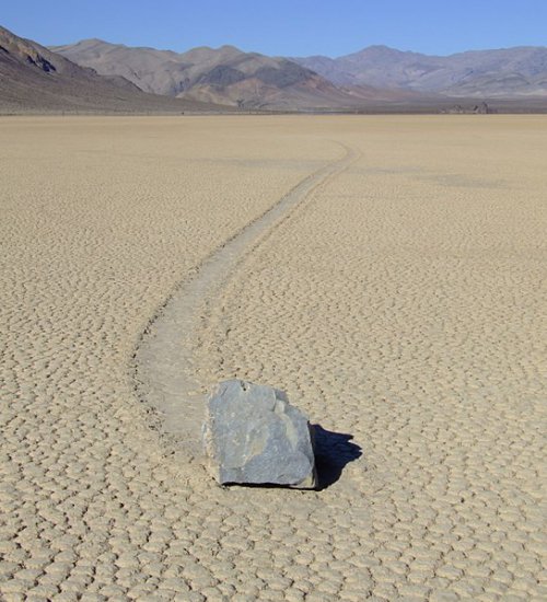 How Do Rocks Move In The Desert?